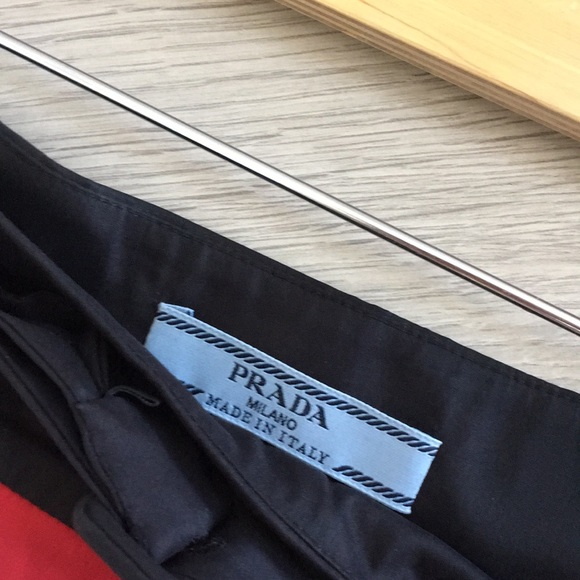 PRADA red and black skirt - Picture 4 of 6